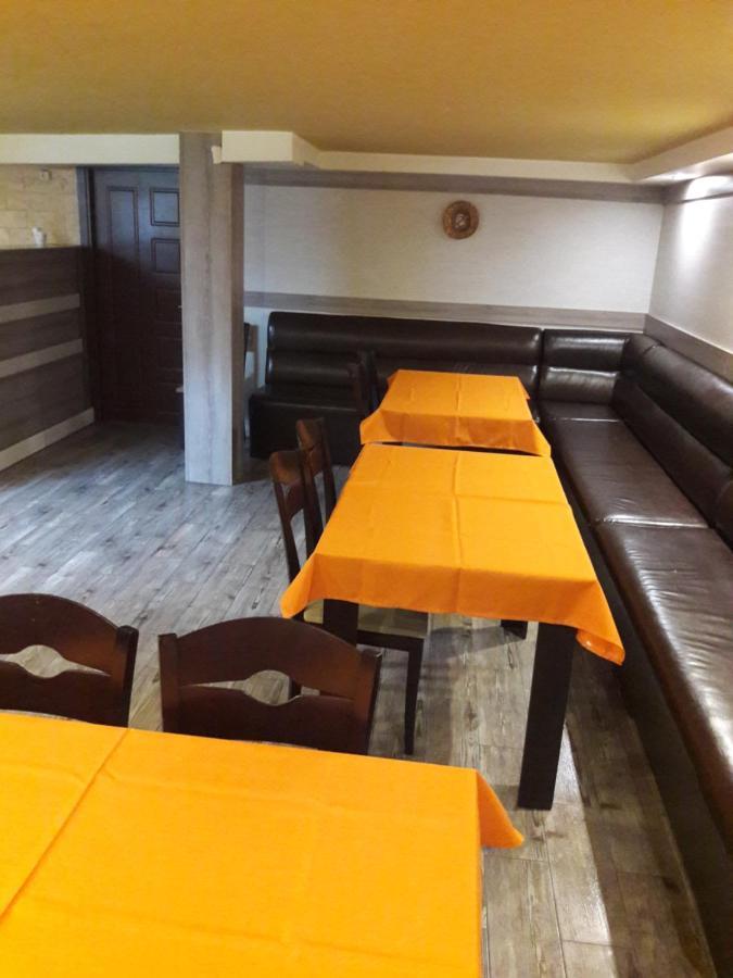 Advel Guest Hous Hotel Madzhare Eksteriør billede