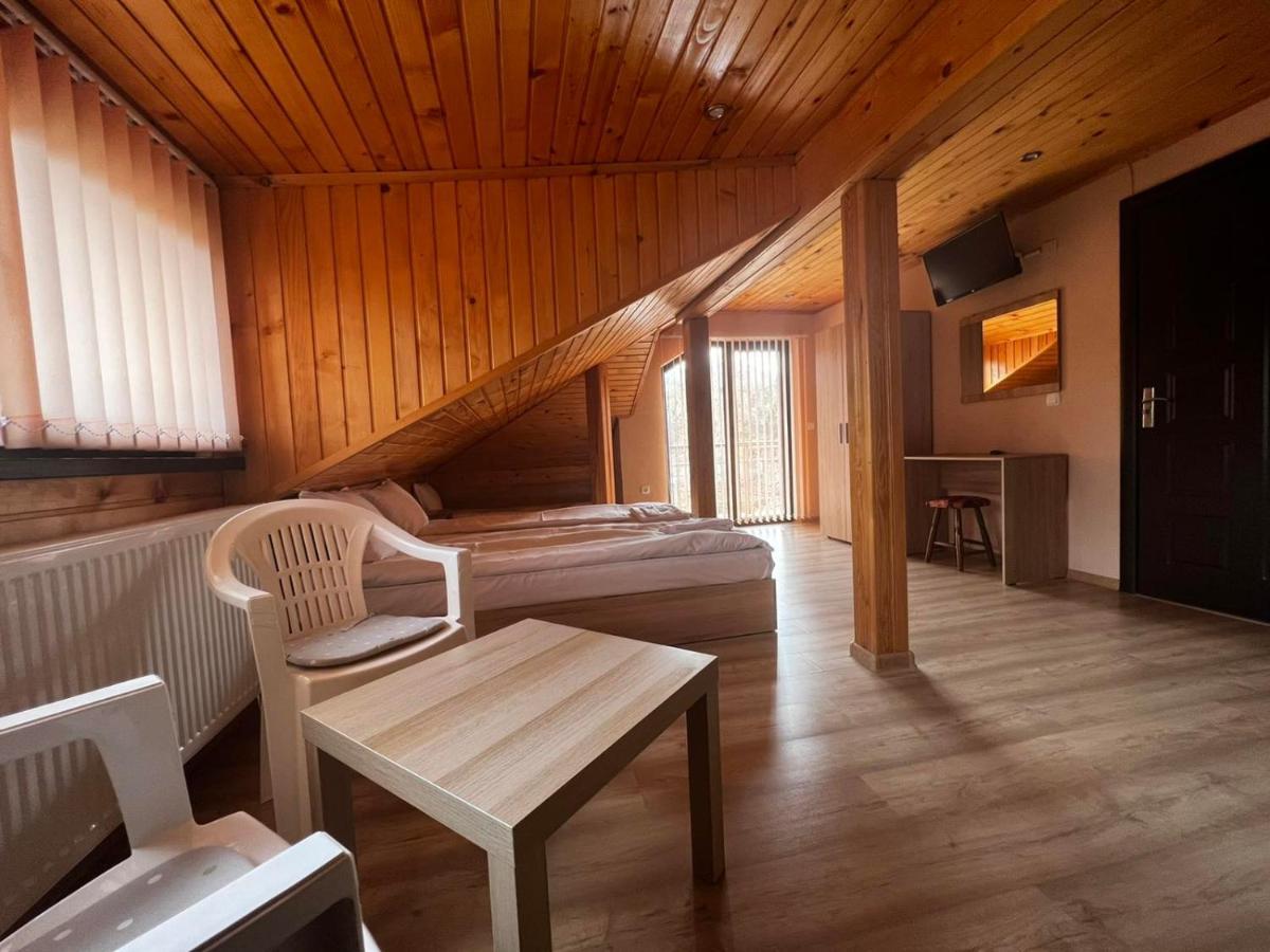 Advel Guest Hous Hotel Madzhare Eksteriør billede