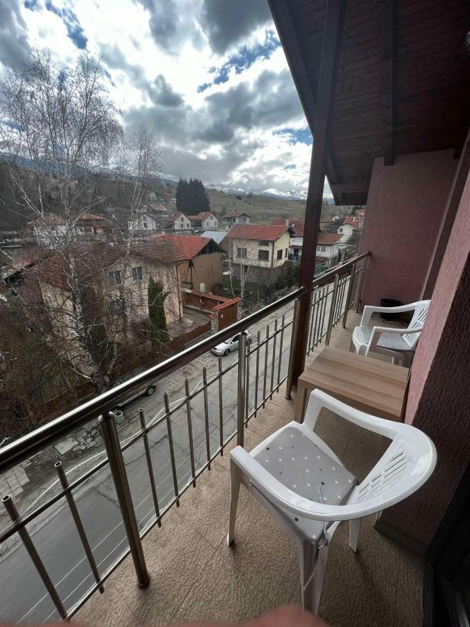 Advel Guest Hous Hotel Madzhare Eksteriør billede