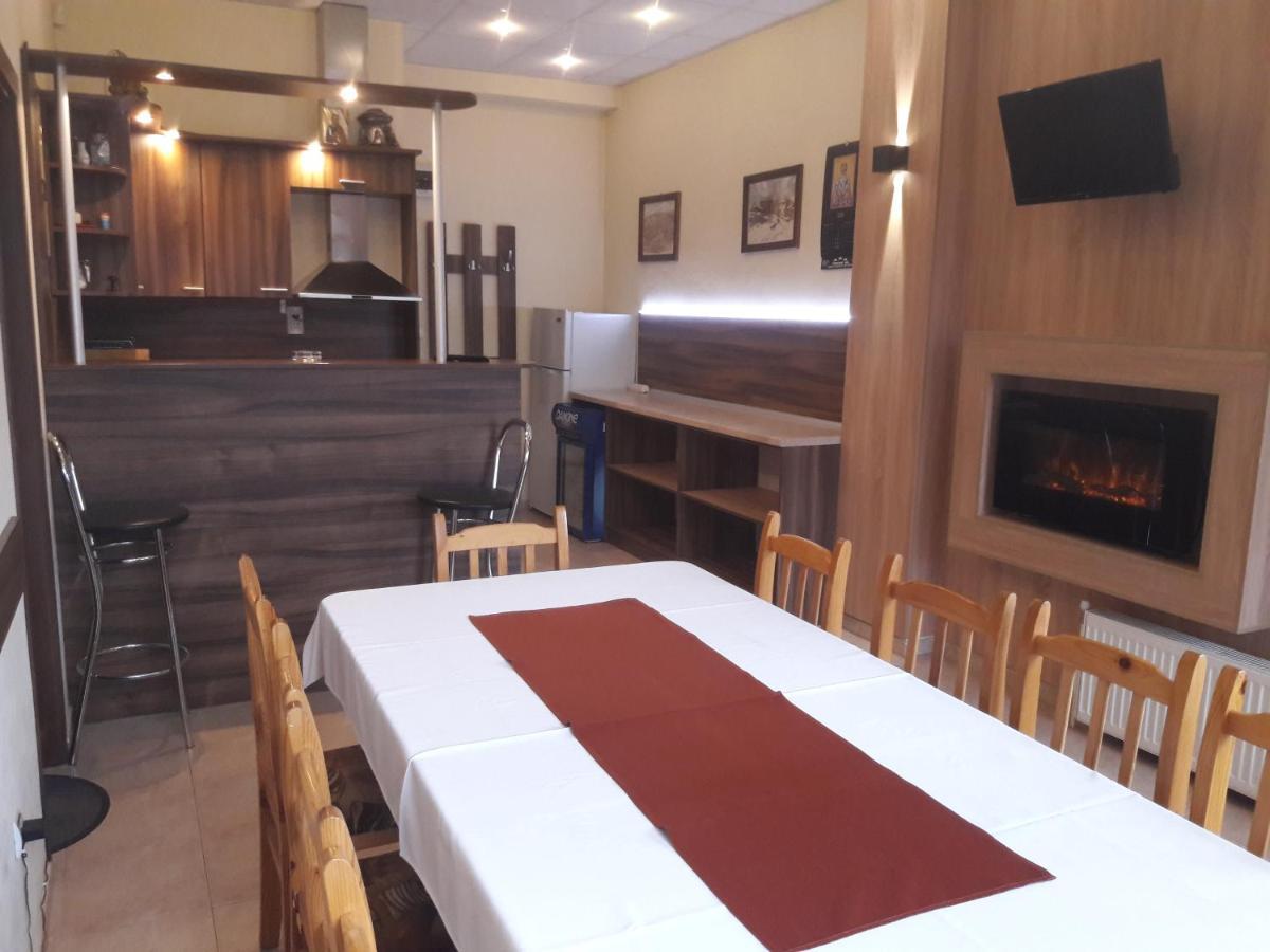 Advel Guest Hous Hotel Madzhare Eksteriør billede