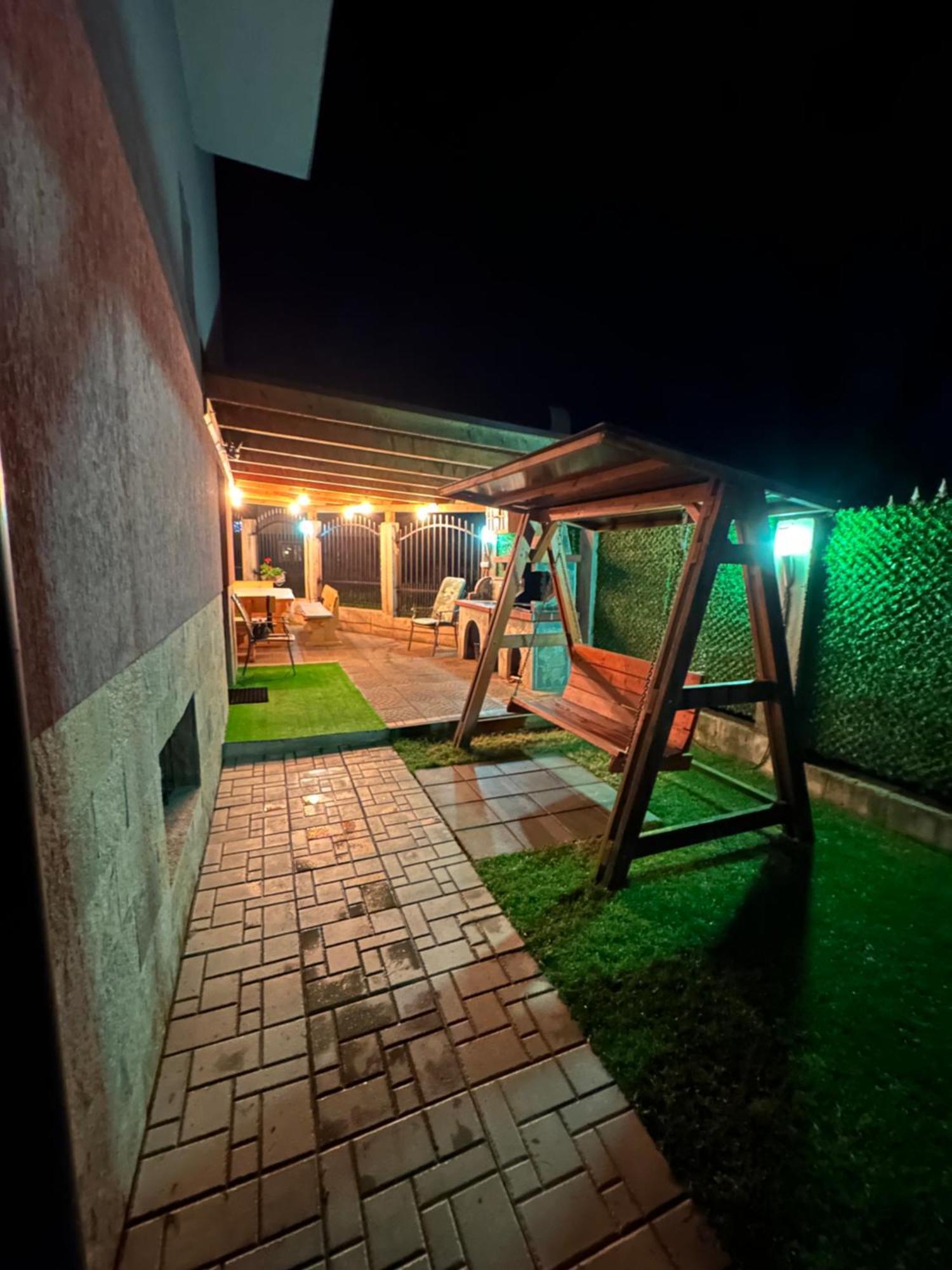 Advel Guest Hous Hotel Madzhare Eksteriør billede