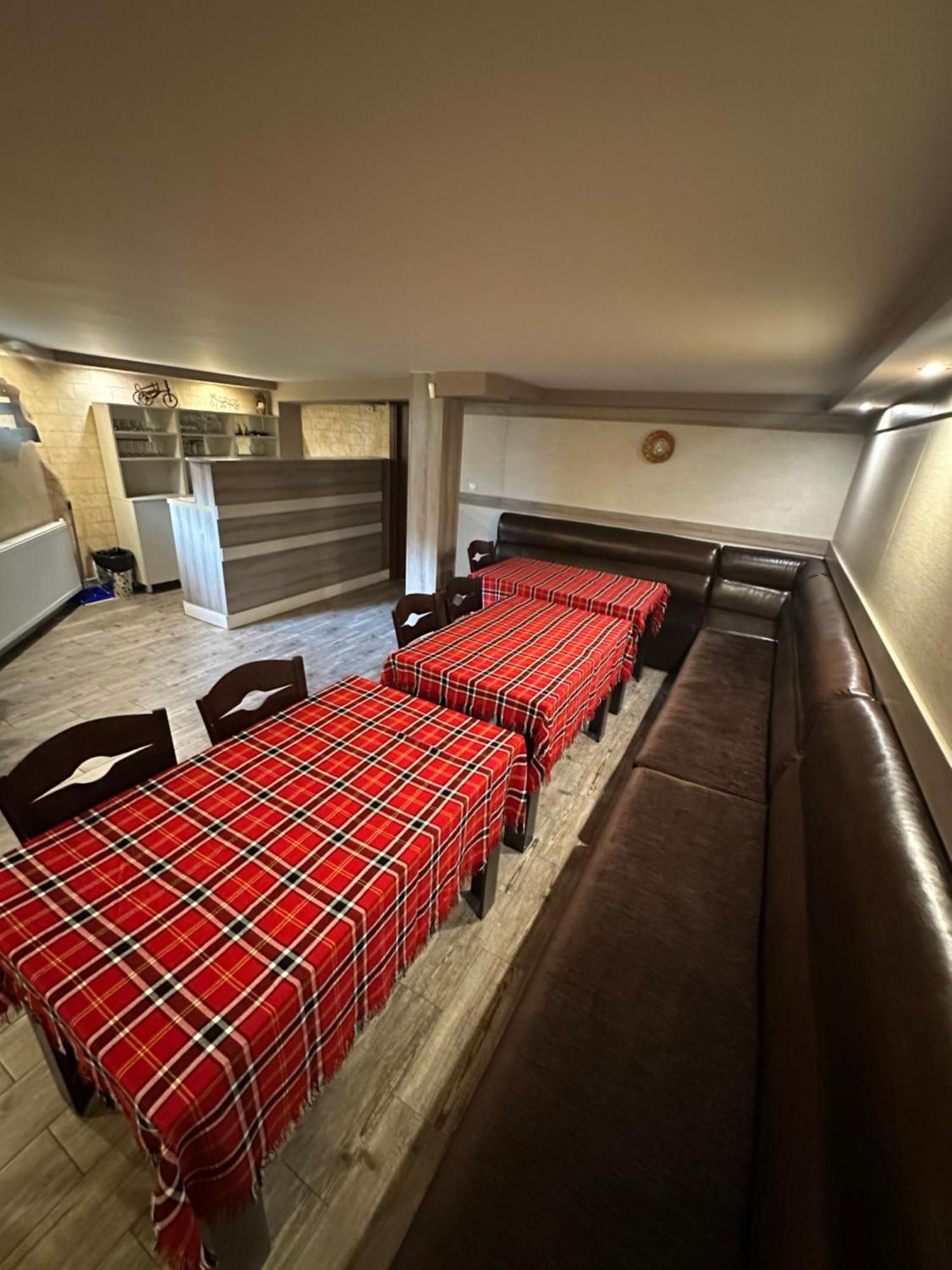 Advel Guest Hous Hotel Madzhare Eksteriør billede