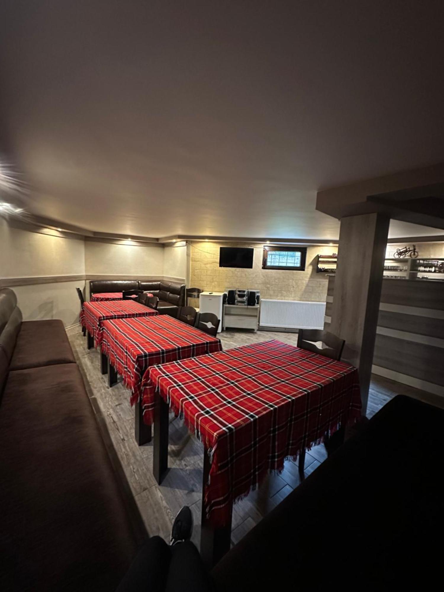 Advel Guest Hous Hotel Madzhare Eksteriør billede